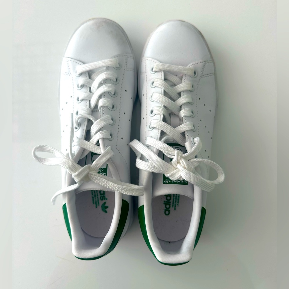 Adidas Stan Smith White and Green Sneakers, size 7